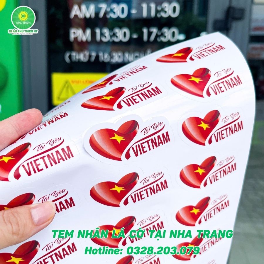 Tem nhãn lá cờ có sẵn tại Nha Trang